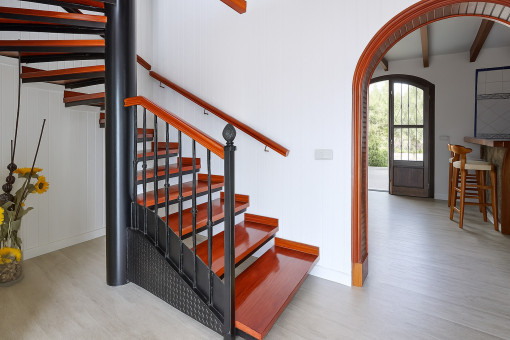 Treppenaufgang ins Obergeschoss