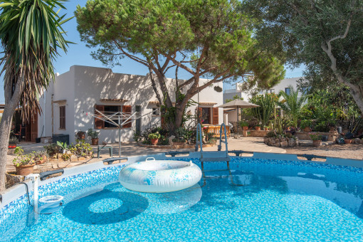 Charmantes Chalet  in erster Meereslinie in Cala Llombards