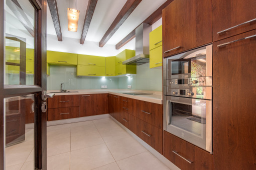 Komplett ausgestattete Küche