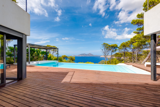 Poolterrasse
