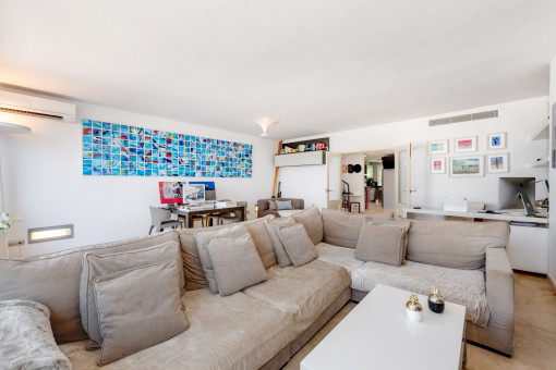 Großes Wohnzimmer
