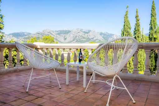Balkon mit Bergblick