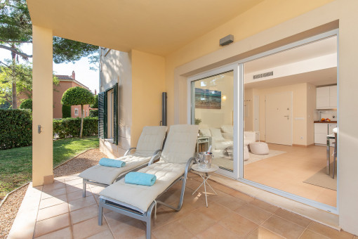 Überdachte Terrasse