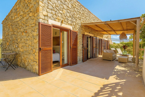 Gepflegte energieautarke Finca mit Pool, Ferienvermietlizenz am Rande von Campanet