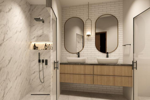 Luxuriöses Badezimmer mit Doppelwaschbecken und Marmordusche