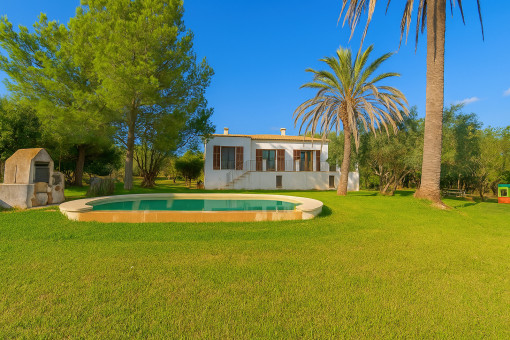 Modernisierte Finca mit Bergblick, Pool und Vermietlizenz, nahe der Altstadt Pollensa