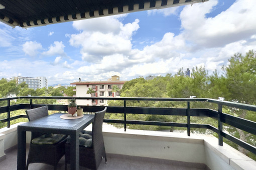 Wunderschöne 3 Zimmerwohnung mit Balkon nur 200 m von der Palya de Palma
