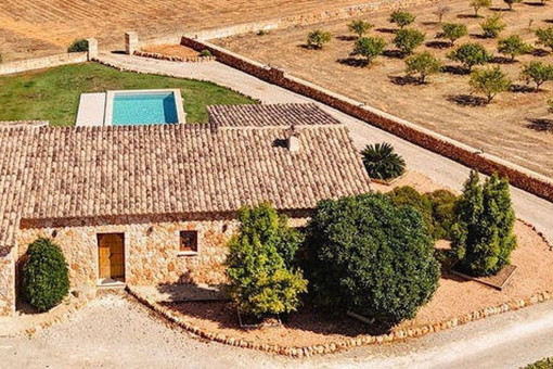 Separates Gästehaus mit Pool