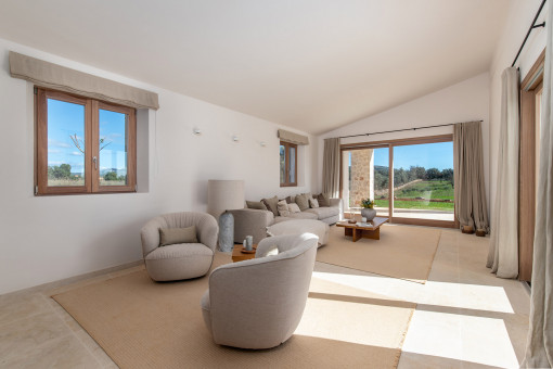 Lichtdurchfluteter Wohnbereich