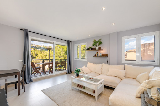 Helle Wohnung in Port d’Andratx mit 3 Schlafzimmern, Balkon, Garten und Gemeinschaftspool