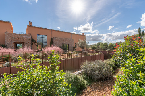 Grüne Ruheoase rund ums Haus