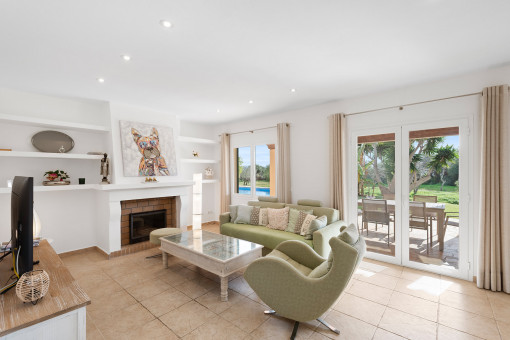 Wohnbereich mit Kamin