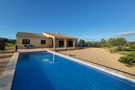 Traumhafte Finca mit Pool und Meerblick bei Porto Cristo