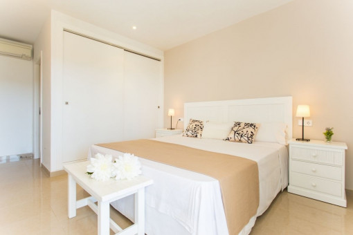 Eins von drei Schlafzimmern mit Badezimmer en suite