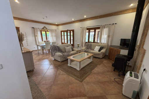 Großzügiger Wohn- und Essbereich