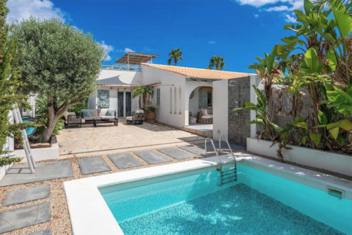 Beachhouse mit 3 SZ, 2 Bädern, Salzwasserpool und Klimaanlage