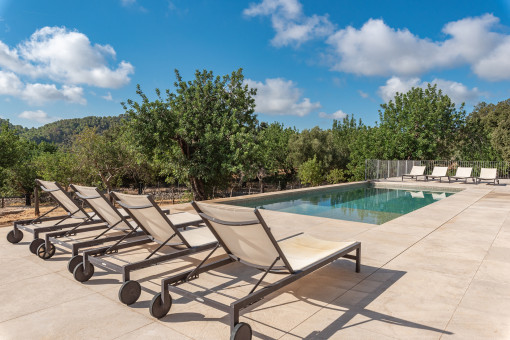 Sonnenterrasse am Pool