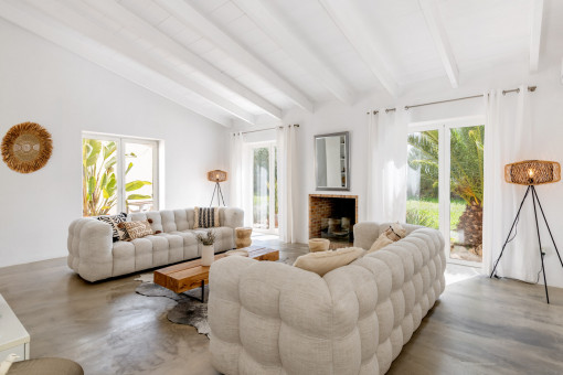 Wohnbereich mit Kamin