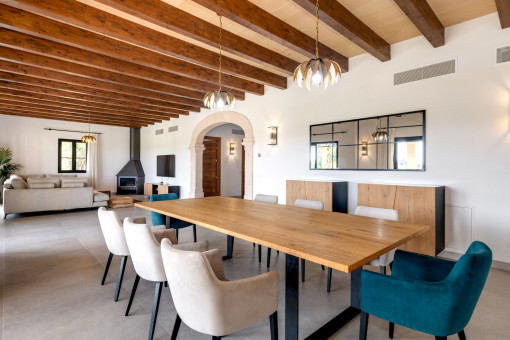 Geräumiger Wohn und Essbereich