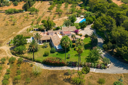 Privates Finca-Anwesen in Capdepera mit zwei Häusern und zwei Pools, fußläufig zur Cala Agulla