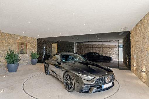 Hauseingang mit Drehplattform 