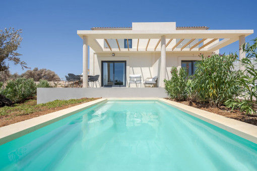 Neubauvilla mit Pool in der Cala Romantica