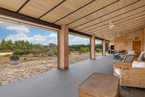 Großzügige Veranda 