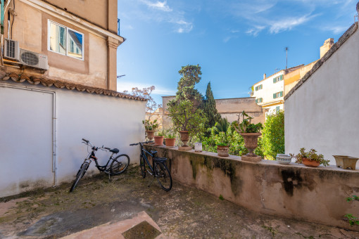 Zusächliche Terrasse