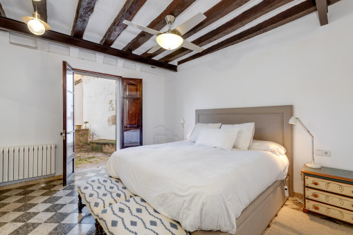 Großes Schlafzimmer