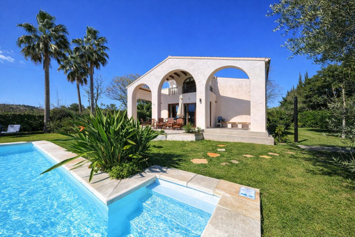 Elegante und moderne Villa mit Ferienvermietungslizenz nahe Alcúdia