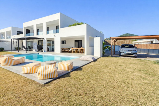 Moderne und geräumige Villa mit Pool und Ferienvermietung Lizenz in ruhigen Crestatx