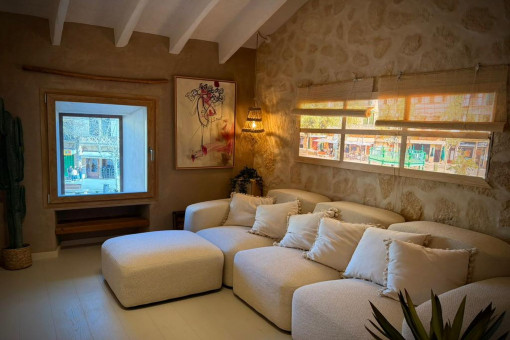 Wohnzimmer mit Blick auf den Plaza