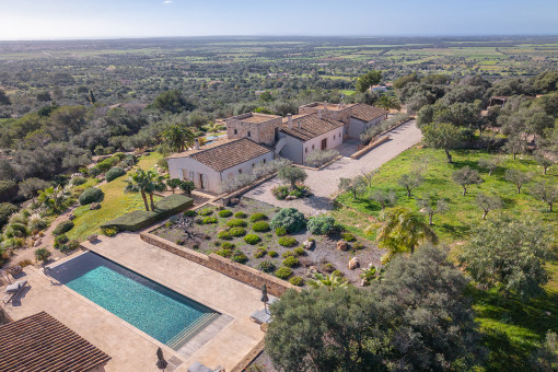 Wunderschöne Finca in spektakulärer Lage vor den Toren  Santanyi`s