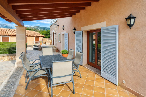 Überdachte Terrasse