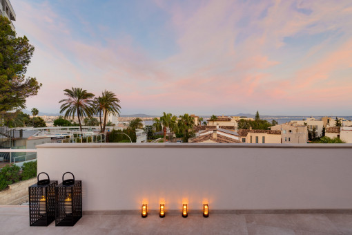 Dachterrasse am Abend 