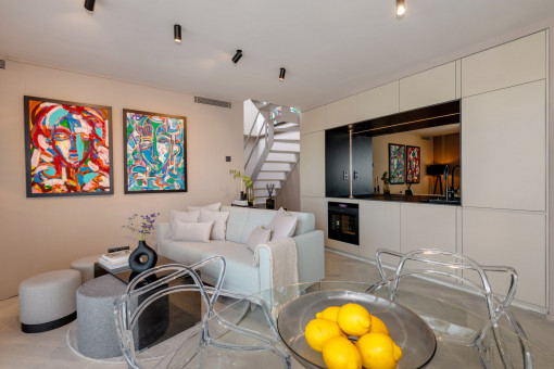 Lichtdurchflutetes Wohnzimmer