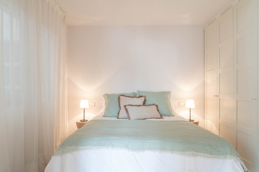 Eines der 3 Schlafzimmer mit Einbauschränken 