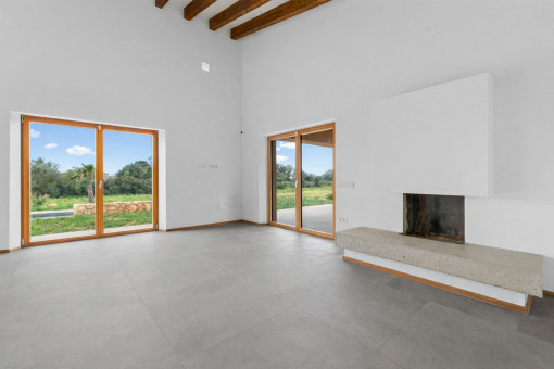 Wohnzimmer mit Kamin