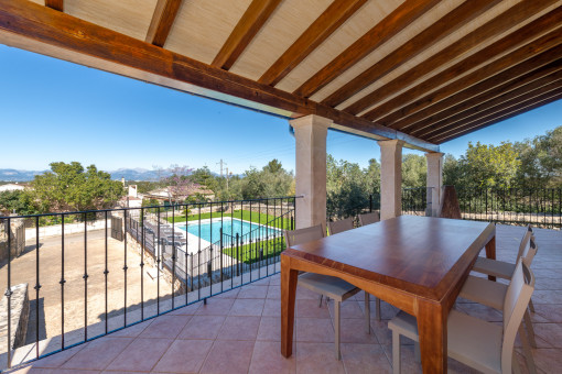 Blick von der unteren Terrasse