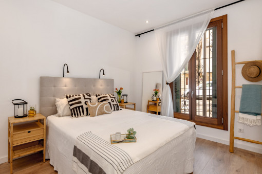 Großes Schlafzimmer