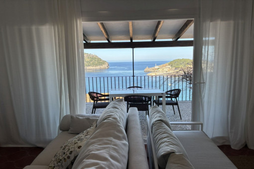 Wohnzimmer mit Meerblick