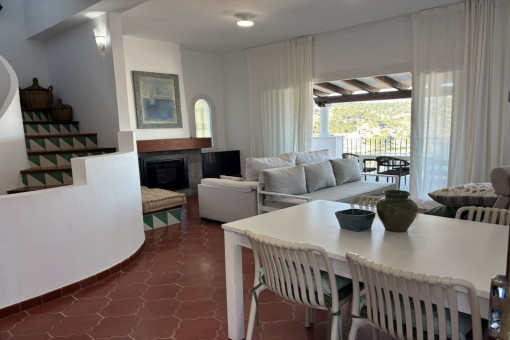 Wohnbereich mit Kamin (Pellet)