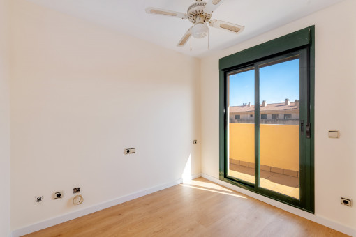 Schlafzimmer 3 mit Terrasse