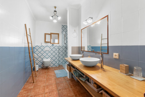 Baezimmer mit Dusche