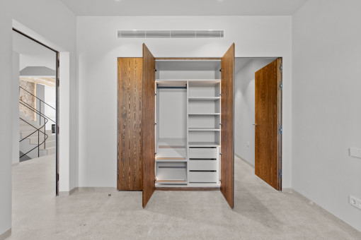Schlafzimmer mit Einbauschrank