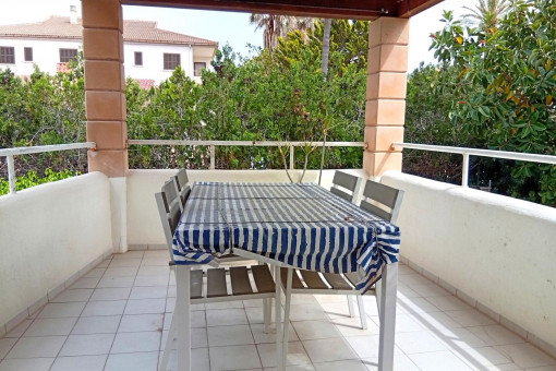 Terrasse angrenzend zur Küche 