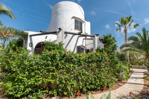Garten und Terrassen führen rund ums Haus