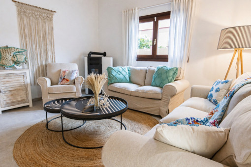 living-dining-room-sandy-beach-Alcudia-holiday-rental-license