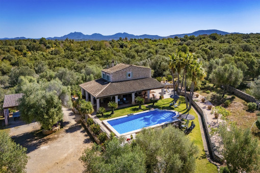 Romantische Natursteinfinca mit Pool und Ferienvermietungslizenz zwischen Santanyi und Campos
