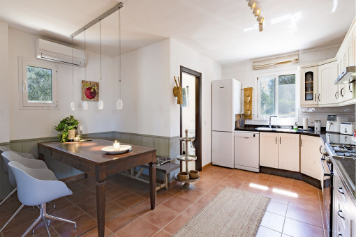 Küche und Essbereich